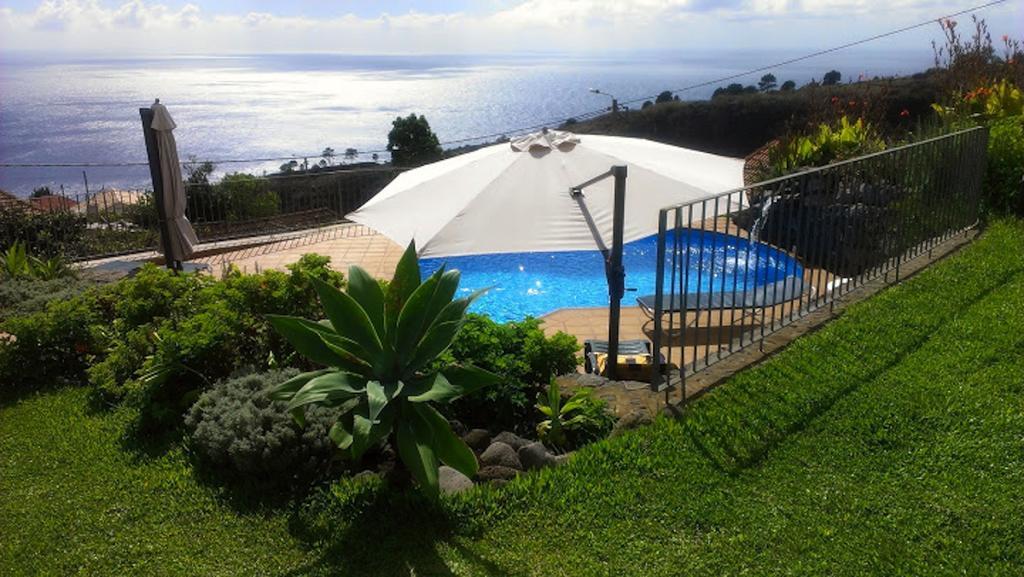 Banda Do Sol Self Catering Cottages Estreito Da Calheta Room photo